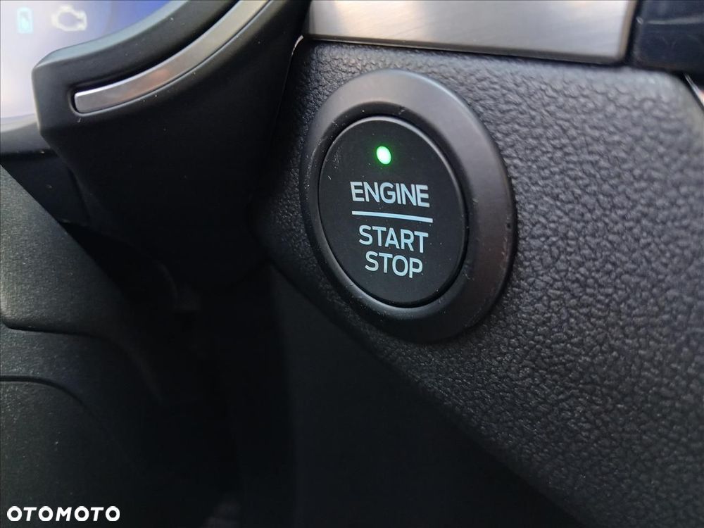 Ford Kuga - 24