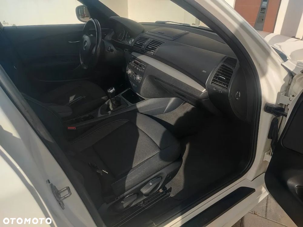 BMW Seria 1 116d - 21