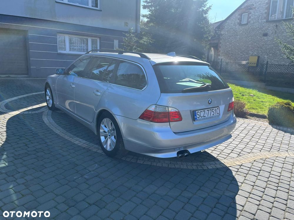 BMW Seria 5 523i - 11