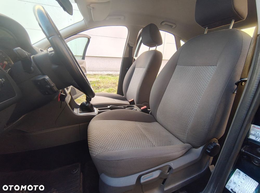 Ford Focus 1.6 16V Style - 14