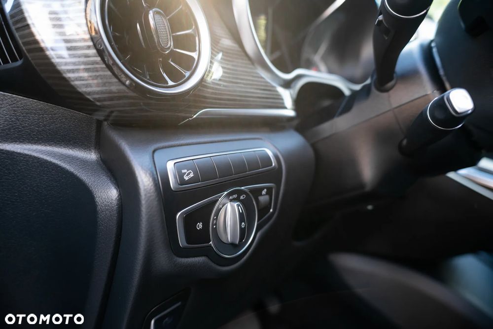 Mercedes-Benz Klasa V 250 d 4-Matic Avantgarde 9G-Tronic (d³ugi) - 34