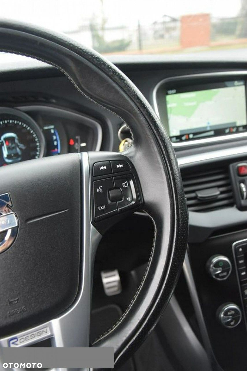 Volvo V40 D4 Drive-E R-Design Kinetic - 28