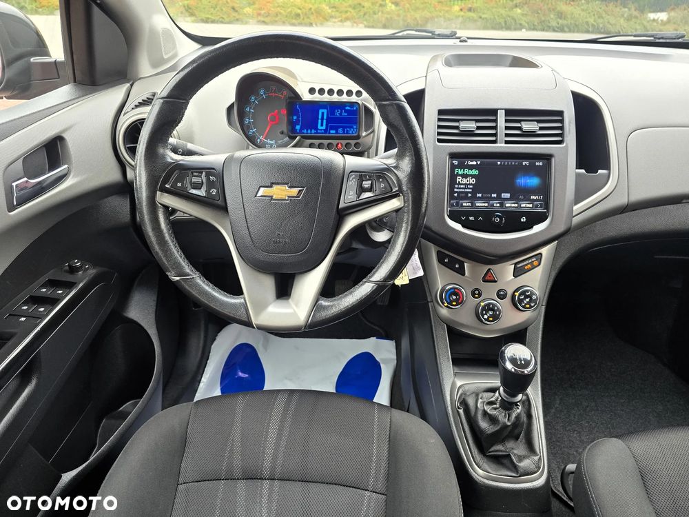 Chevrolet Aveo 1.6 LTZ S/S - 24