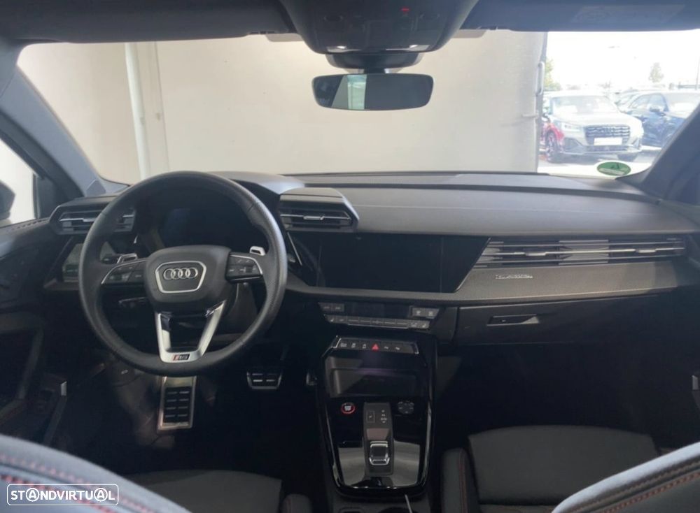 Audi RS3 Limousine - 8