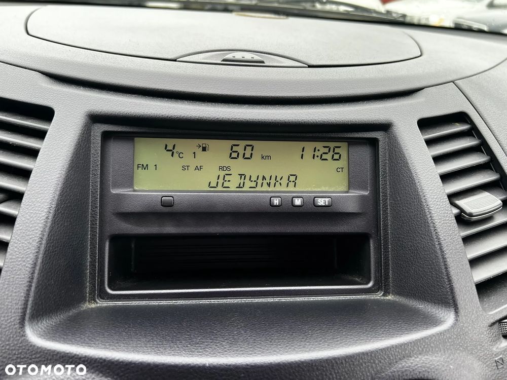 Mitsubishi Grandis 2.4 Intense - 18