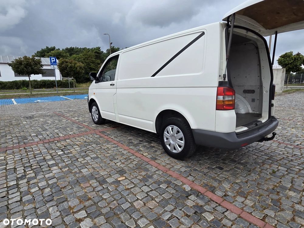 Volkswagen Transporter - 4
