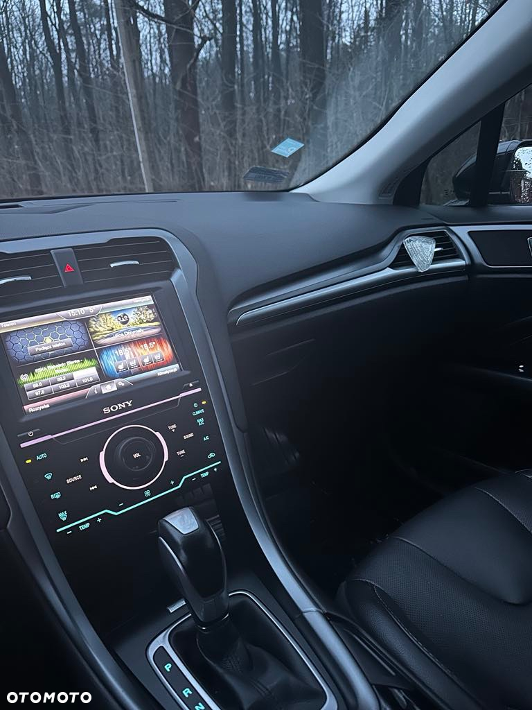Ford Fusion 2.0 EcoBoost Titanium - 9