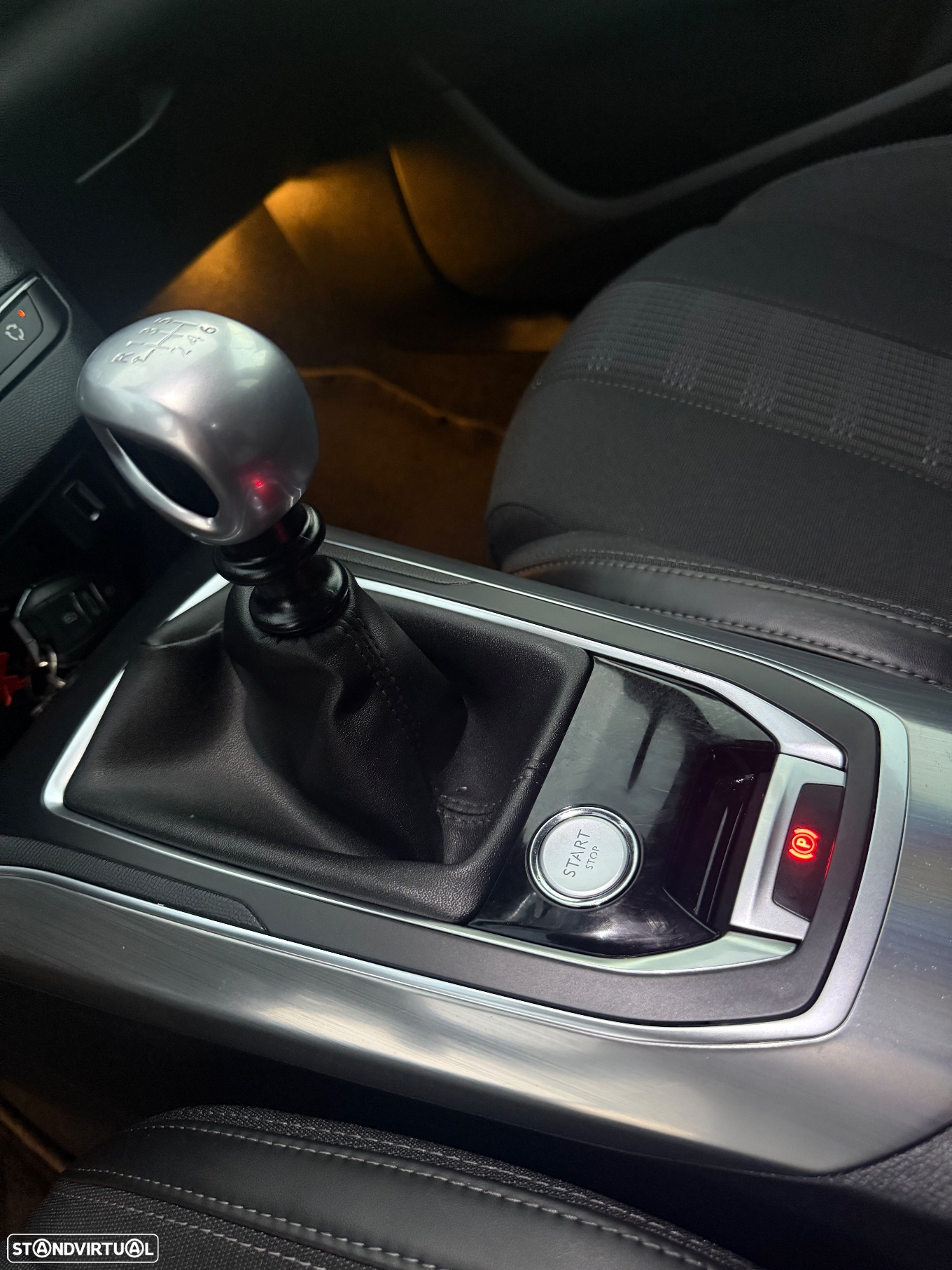 Peugeot 308 1.2 PureTech Allure - 15