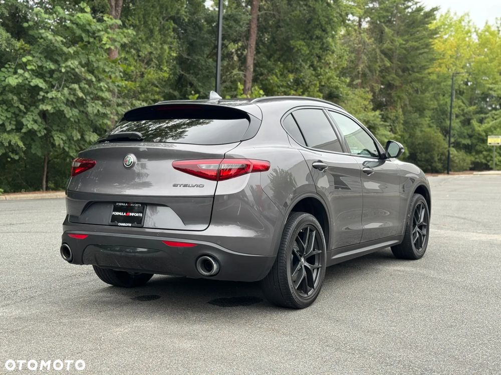 Alfa Romeo Stelvio 2.0 Turbo 16V AT8-Q4 Veloce - 8