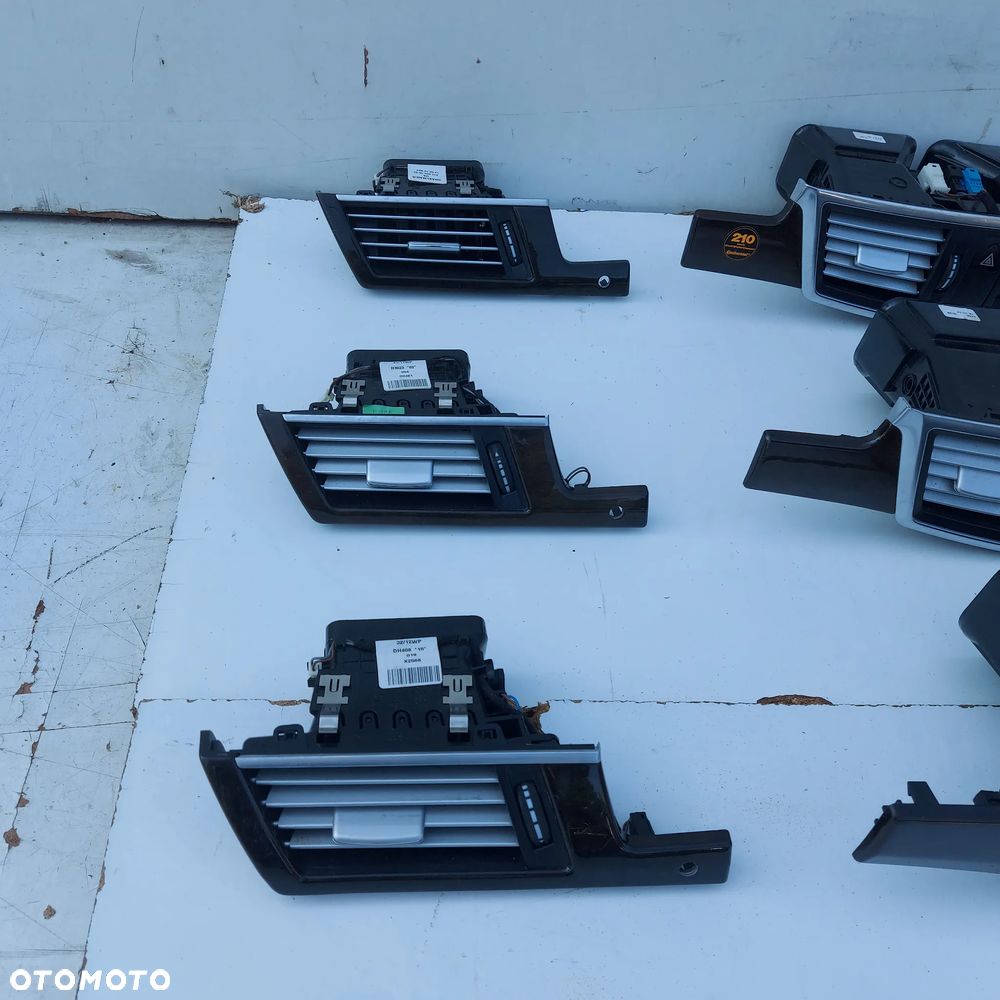 LISTWA OZDOBNA DEKOR W DESKE KRATKI NAWIEWU MERCEDES C W205 ORYGINAL DEMONTAZ 212680XX71 2126800271 2126801427 - 2