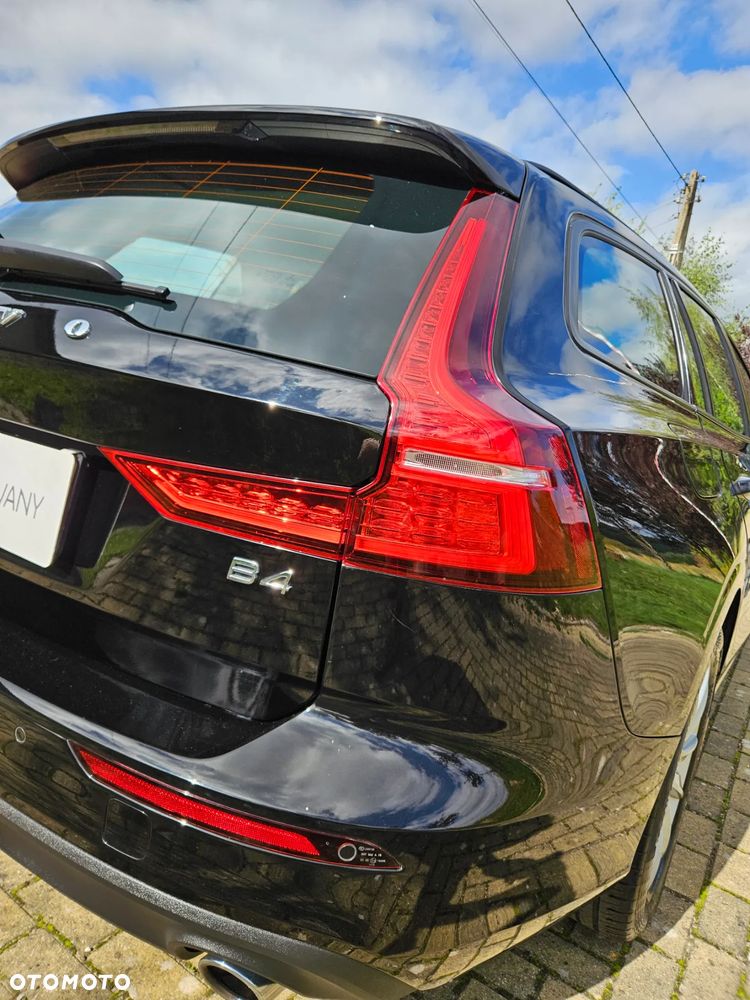 Volvo V60 D4 Momentum Pro - 37