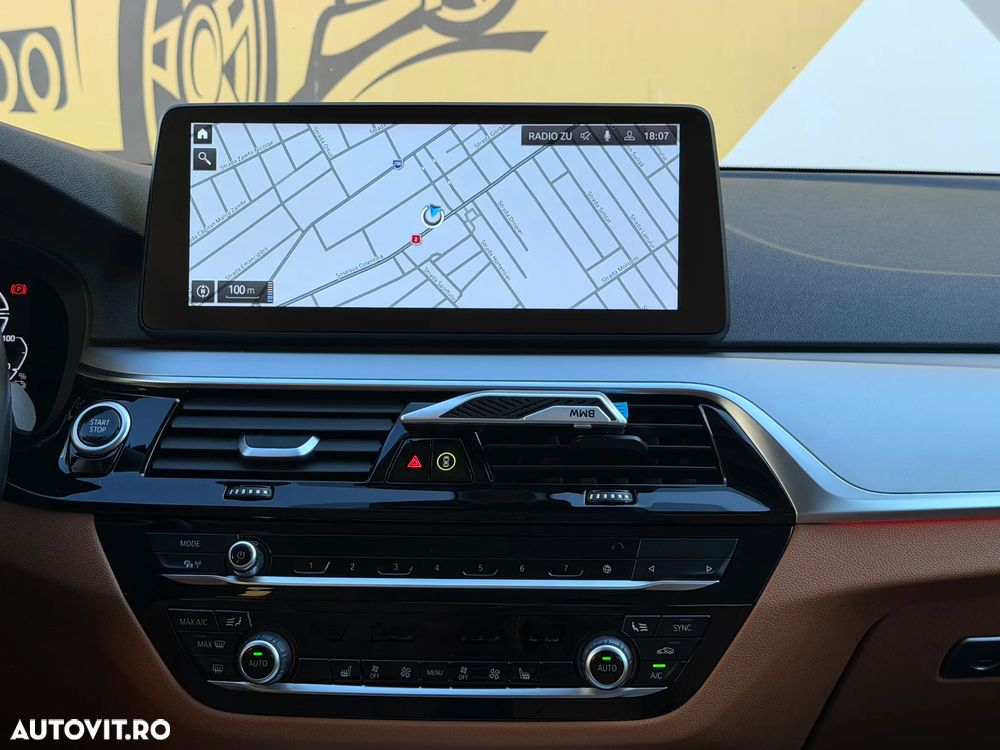 BMW Seria 5 530e Aut. - 22