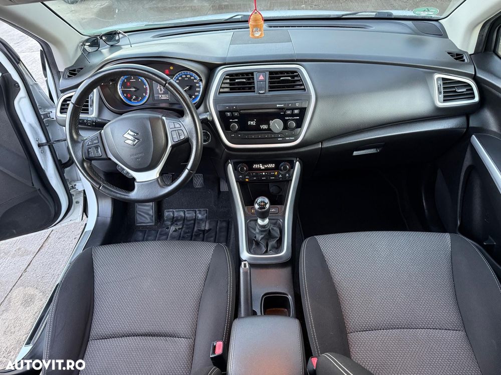 Suzuki S-Cross 1.6 DDIS 4x2 Comfort+ - 3