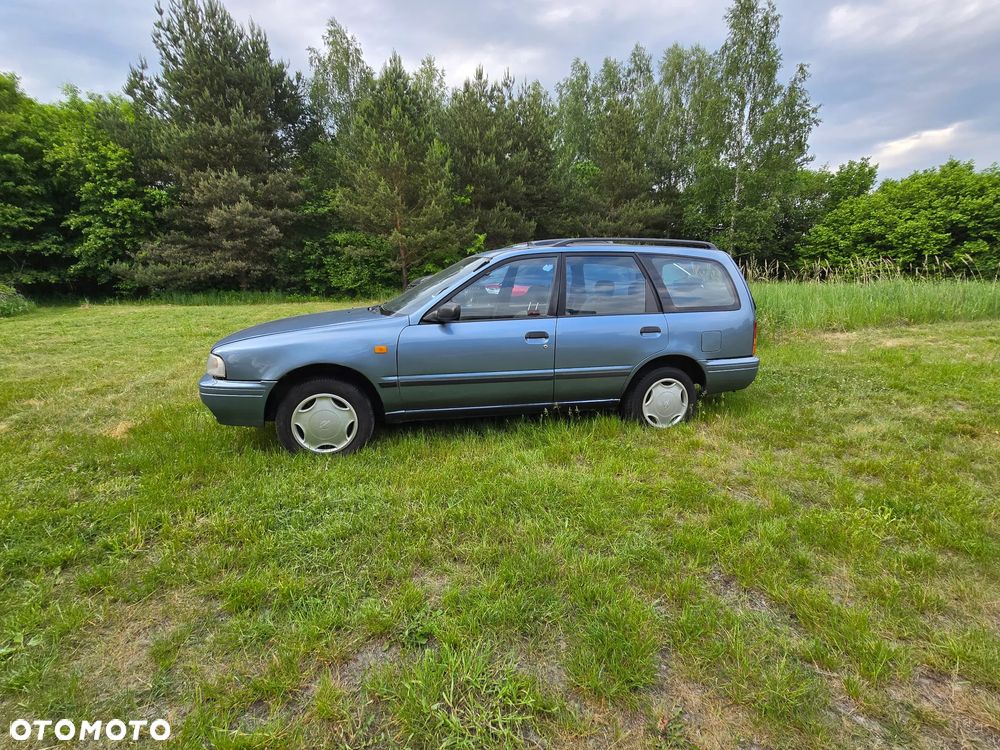 Nissan Sunny 1.6 SLX - 2