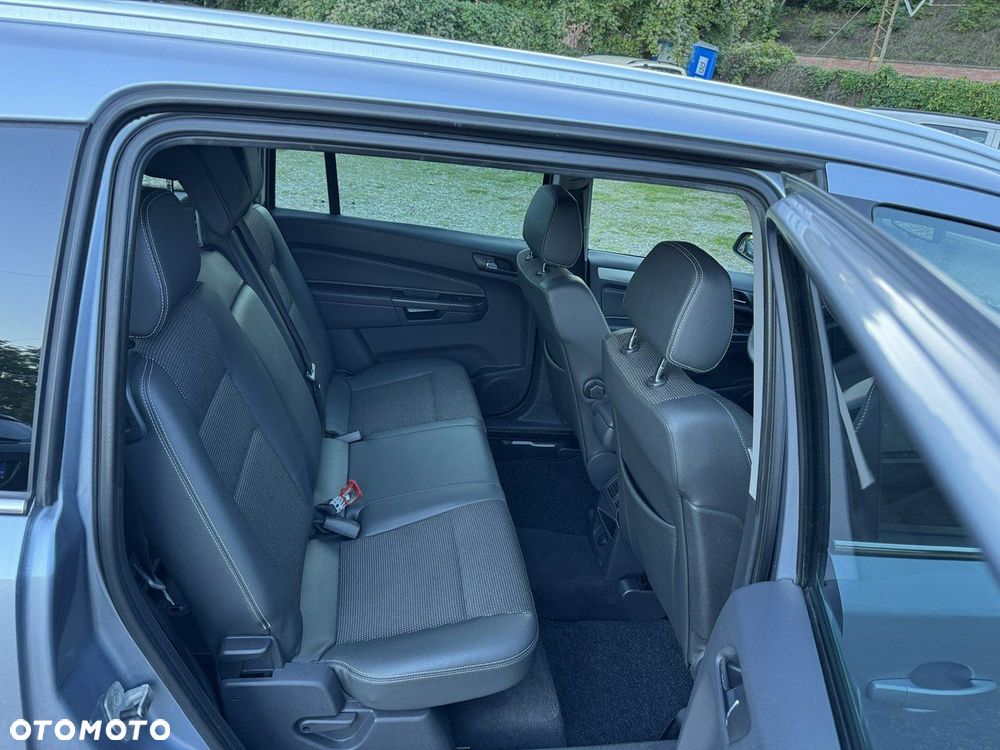 Opel Zafira - 17