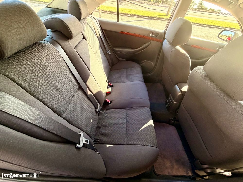 Toyota Avensis S/D 1.6 Sol EC - 16