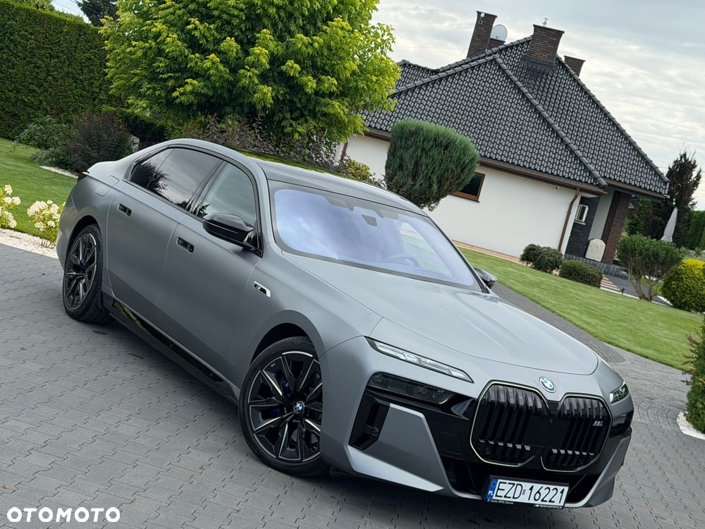 BMW Seria 7 M760e PHEV xDrive Individual Edition sport - 1