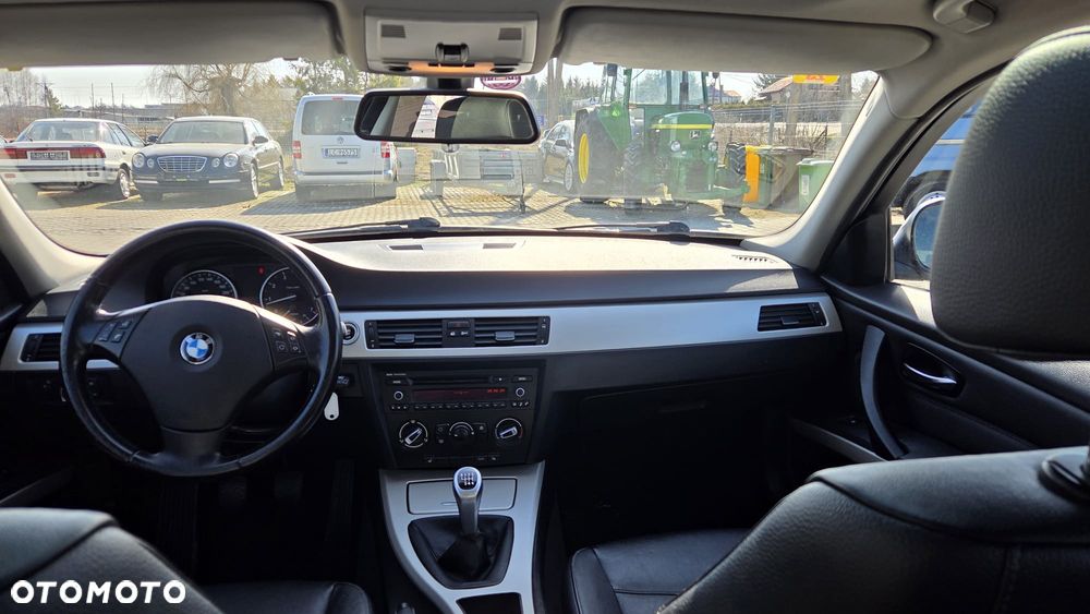 BMW Seria 3 318i Edition Exclusive - 10