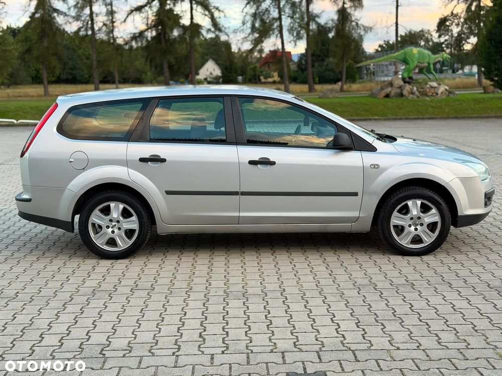 Ford Focus 1.6 Ambiente - 6