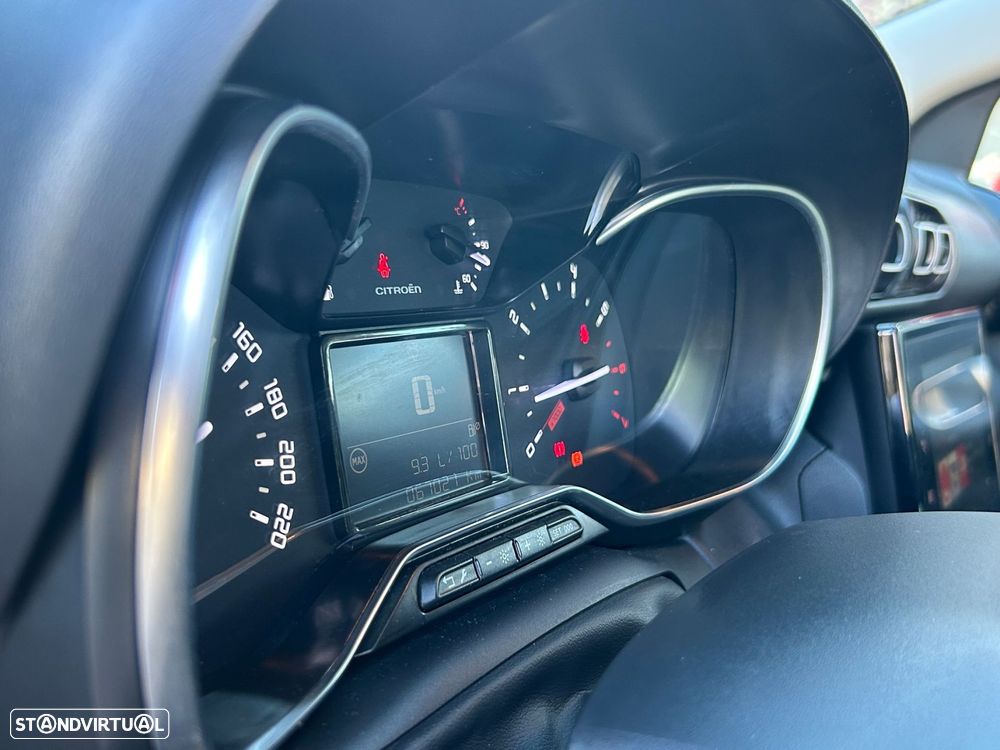 Citroën C3 Aircross 1.2 PureTech Shine Pack - 23