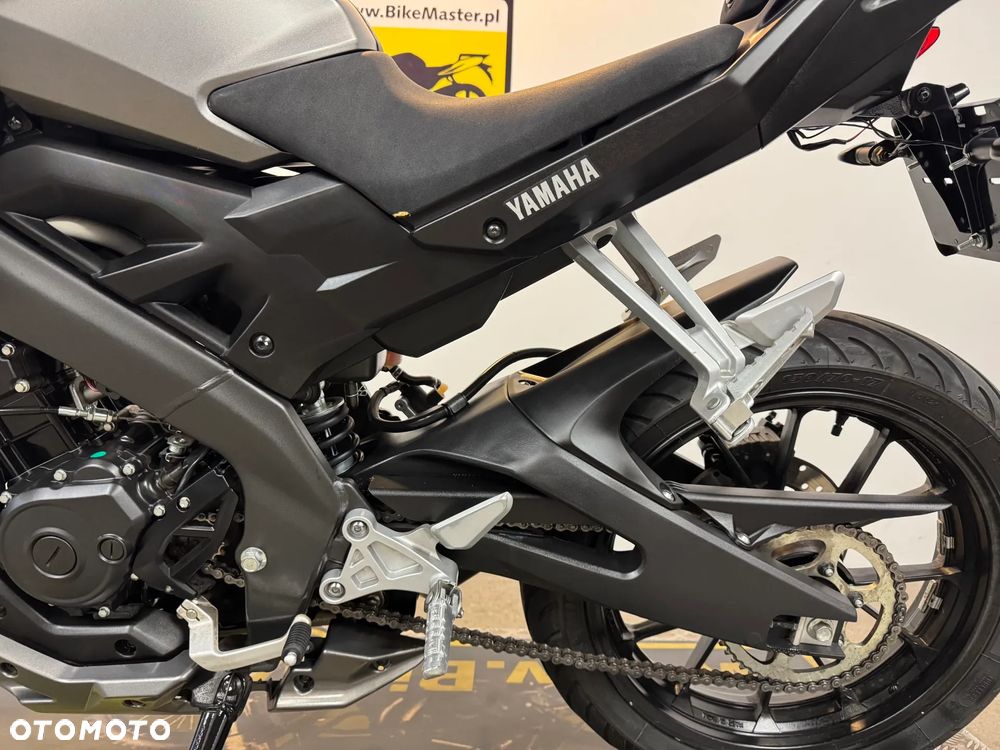 Yamaha MT - 24