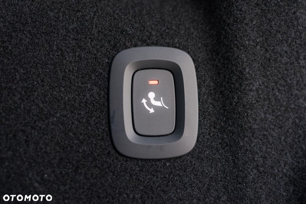 Volvo XC 60 B4 D AWD Inscription - 37
