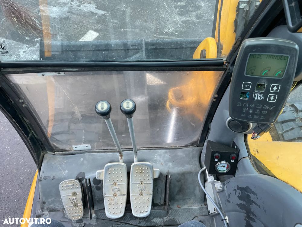 JCB 8080 - 16