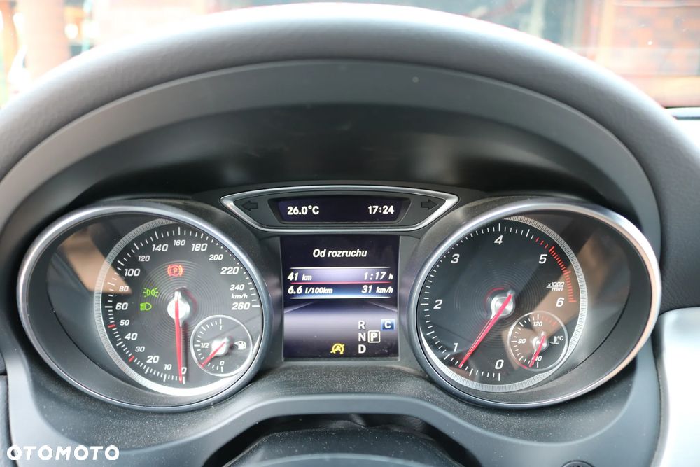 Mercedes-Benz GLA 200 d 4Matic 7G-DCT AMG Line - 17