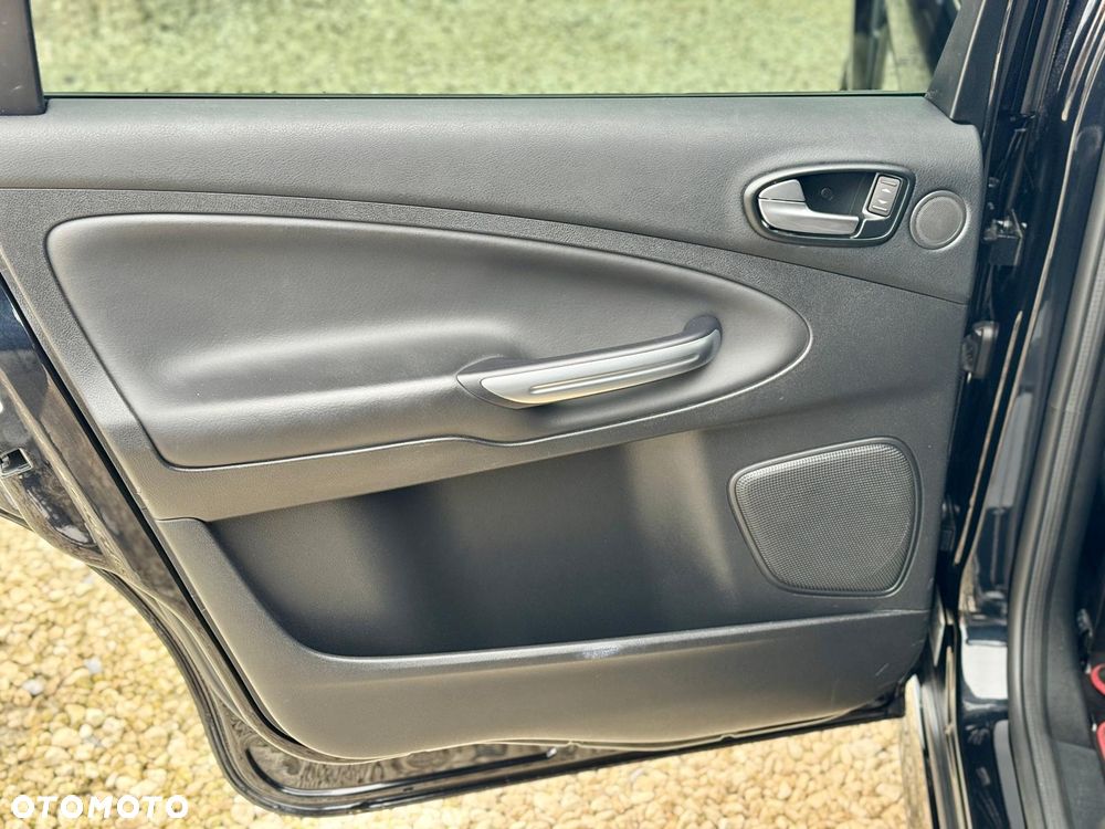 Ford S-Max 2.0 TDCi DPF Titanium X - 21