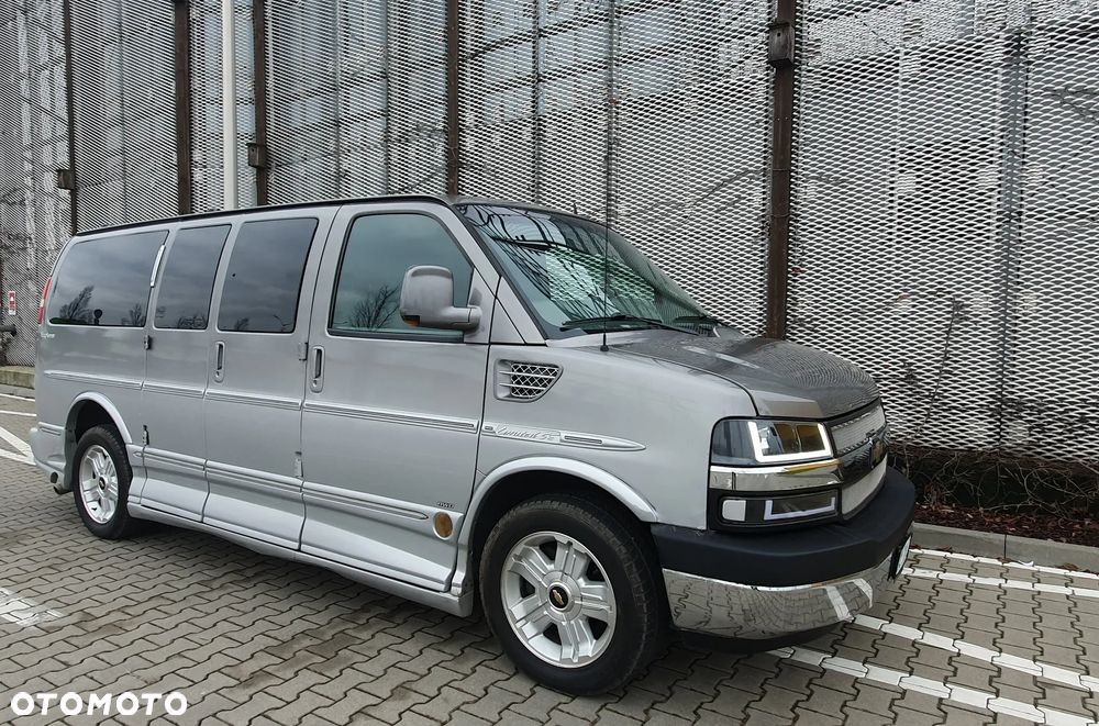 Chevrolet Express - 1