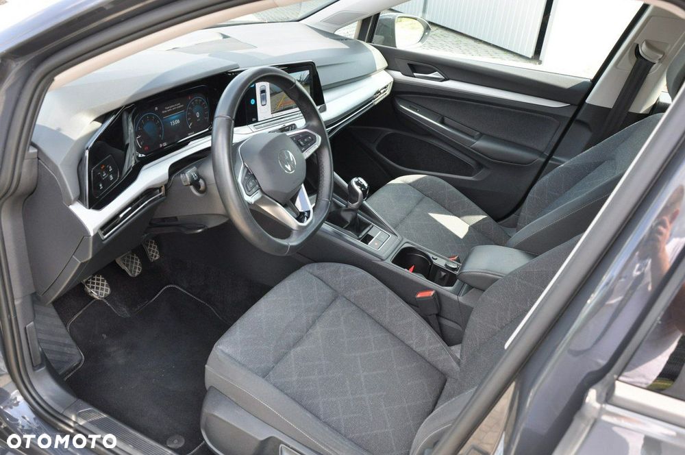 Volkswagen Golf - 10