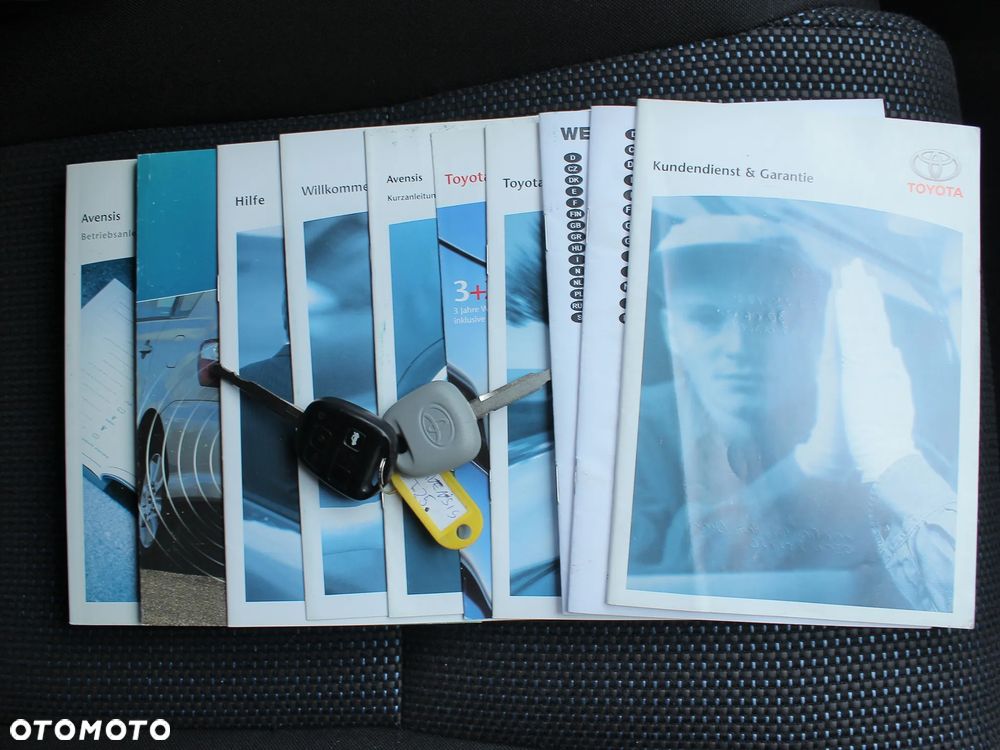 Toyota Avensis 1.8 VVT-i Sol Premium - 28