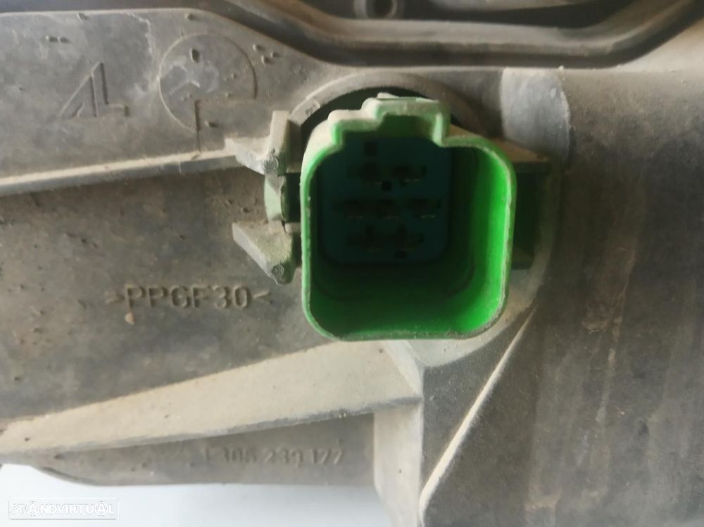 FAROL DIREITO FORD FOCUS SEDAN 2004 -1305235740 - 3
