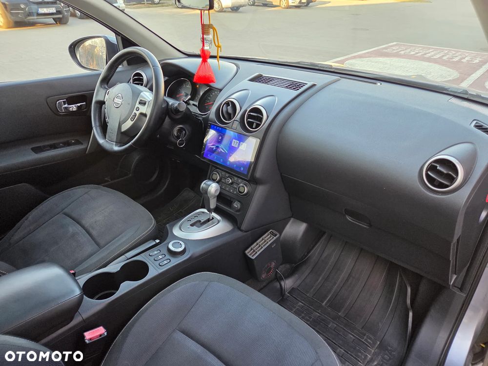Nissan Qashqai 2.0 dCi 4 x 4 DPF tekna - 22