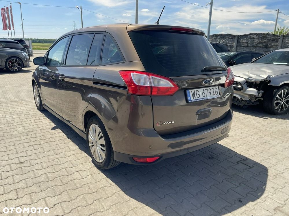 Ford Grand C-MAX - 3