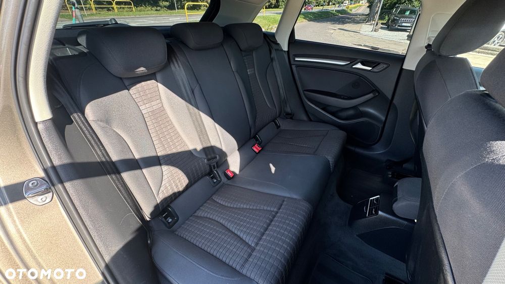 Audi A3 1.4 TFSI Ambition S tronic - 21
