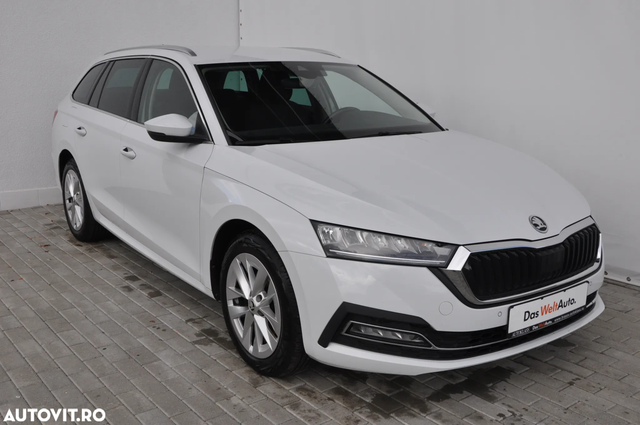 Skoda Octavia Combi 2.0 TDI DSG Ambition - 7
