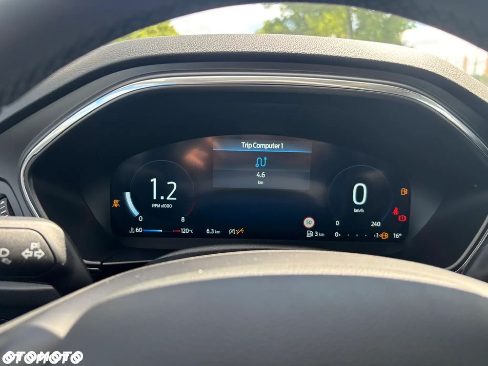 Ford Focus ver-1-0-ecoboost-mhev-titanium-x - 23