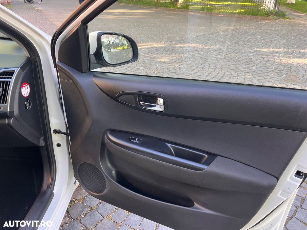 Hyundai i20 - 17