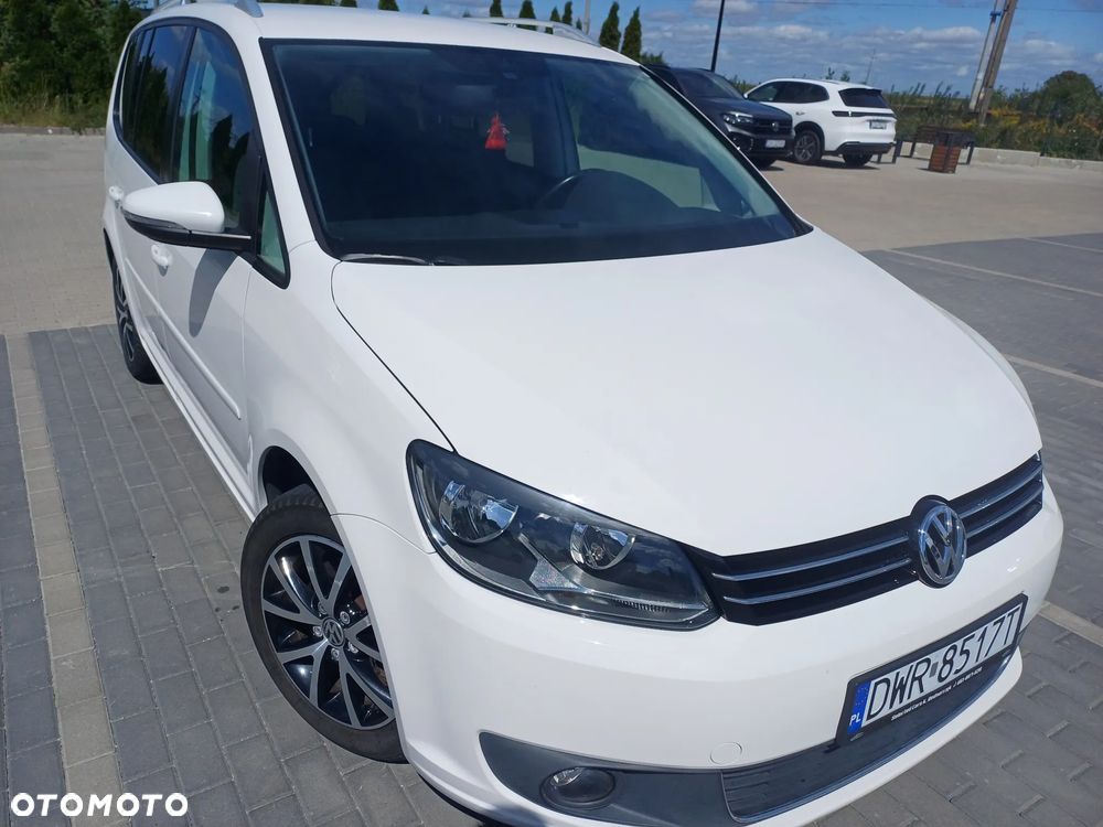 Volkswagen Touran 1.6 TDI DPF BlueMotion Technology DSG Comfortline - 1