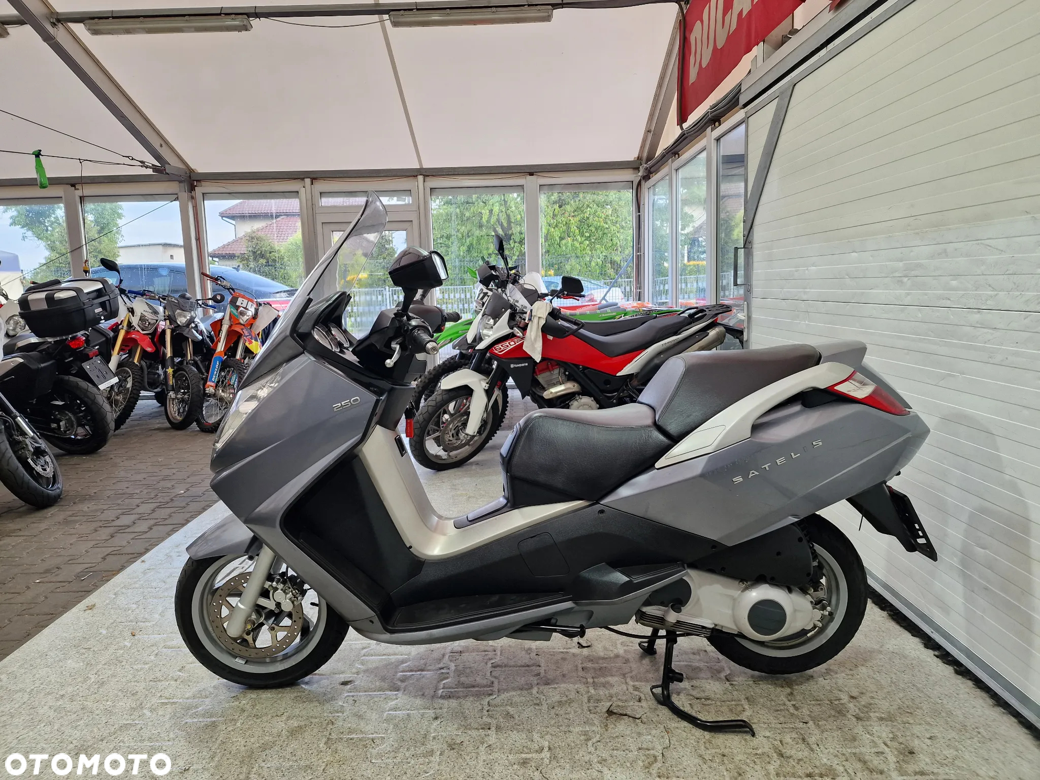 Peugeot Satelis - 16