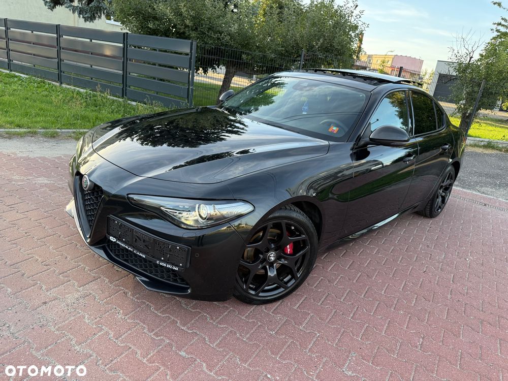 Alfa Romeo Giulia 2.2 AT8 Business - 3