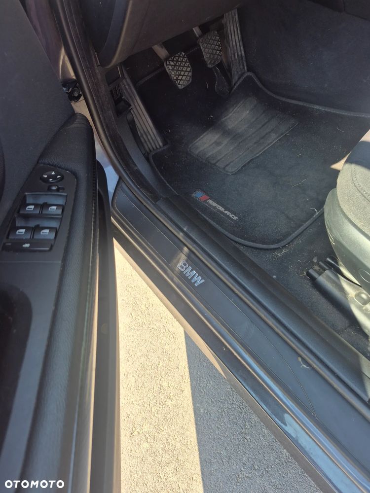 BMW Seria 3 318i - 15