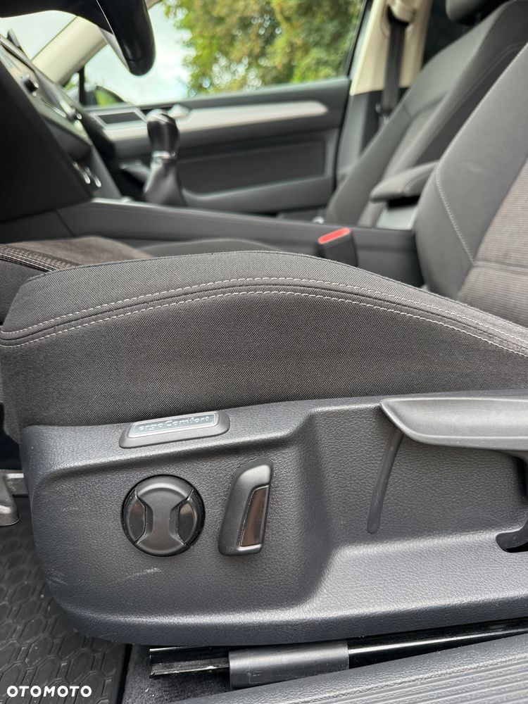 Volkswagen Passat 1.8 TSI BMT Comfortline - 15
