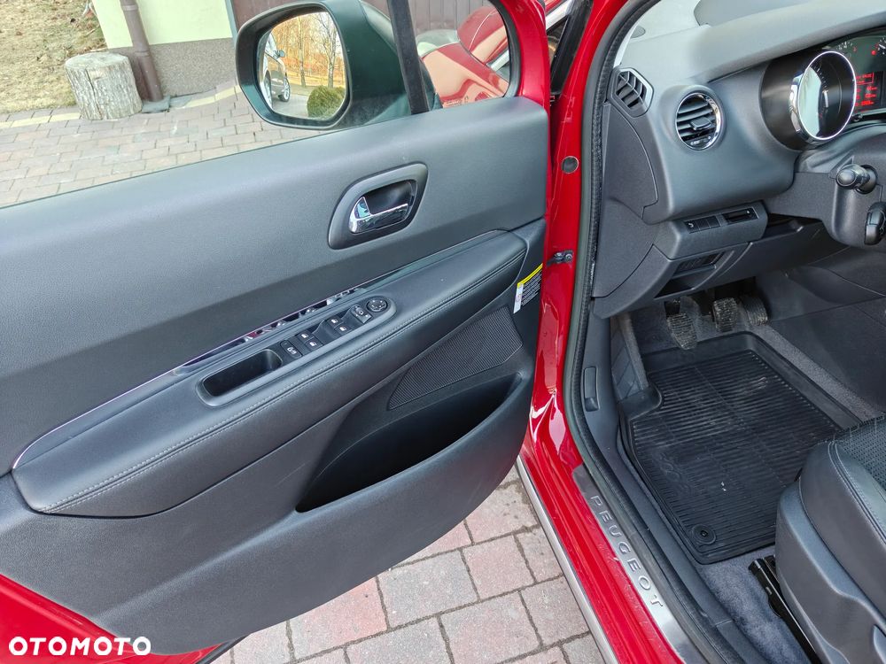 Peugeot 3008 HDi FAP 150 Allure - 18