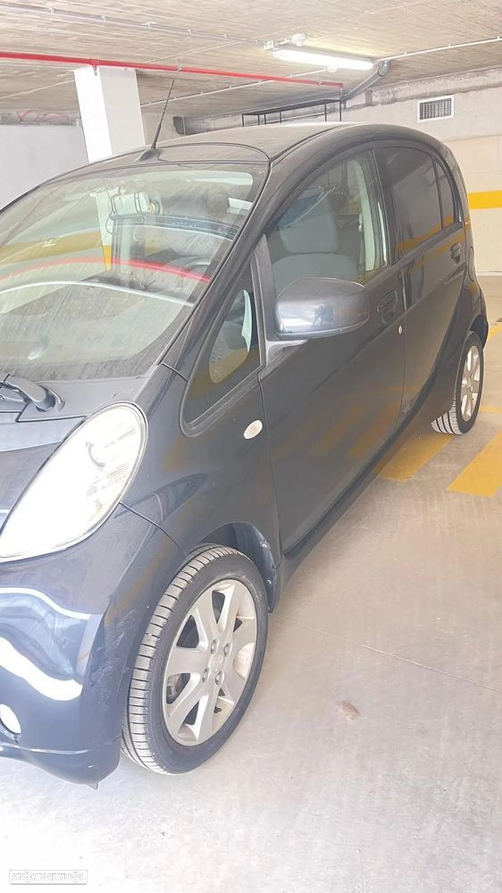 Peugeot iOn Active - 2