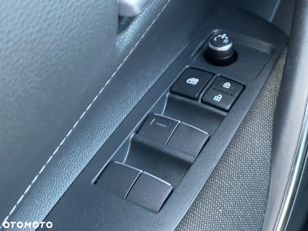 Toyota Corolla 1.8 Hybrid Comfort - 23