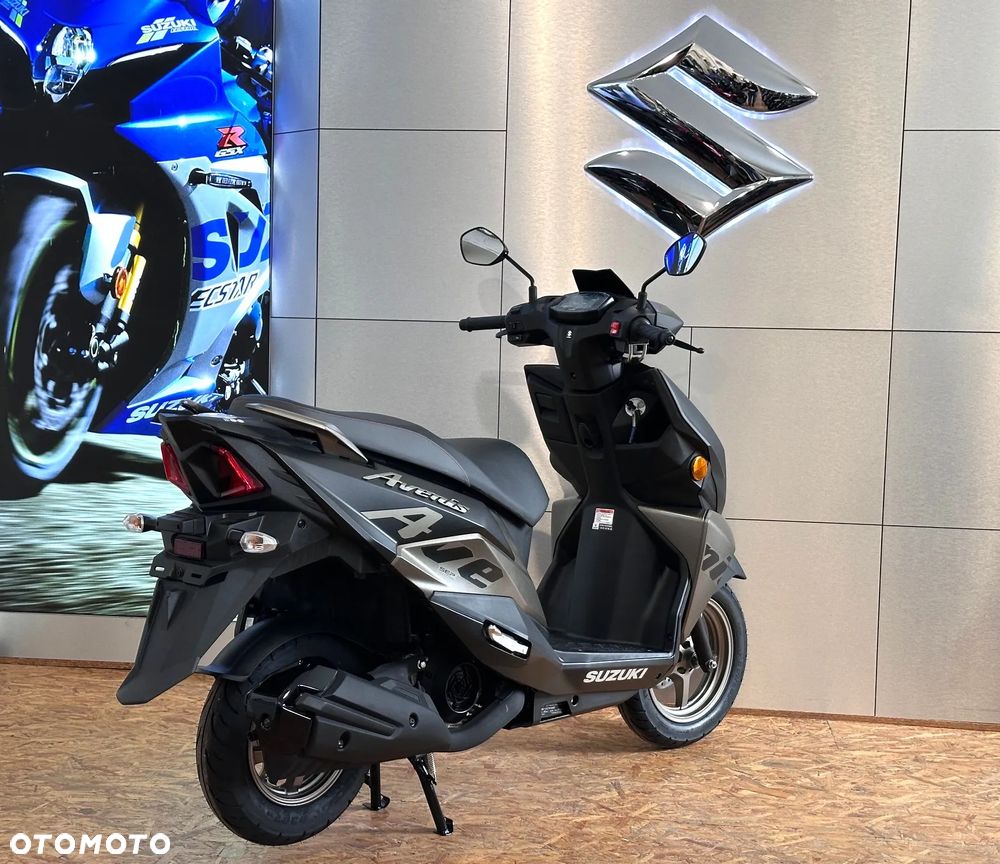 Suzuki Avenis - 4