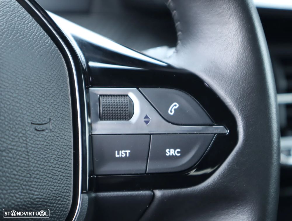 Peugeot 2008 1.2 PureTech Allure - 32