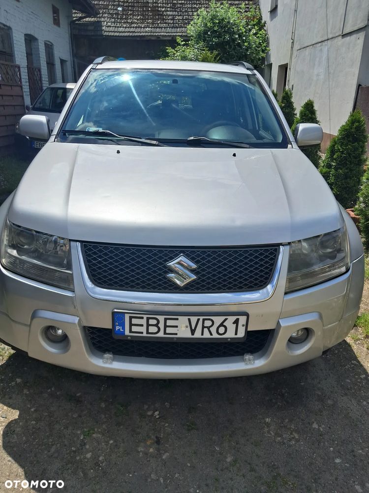 Suzuki Grand Vitara 2.0 - 13